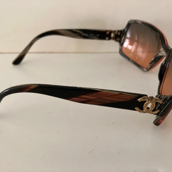 CHANEL Tortoise Sunglasses 5030 C633/78 58017 125/Case/Cloth  display picture 1